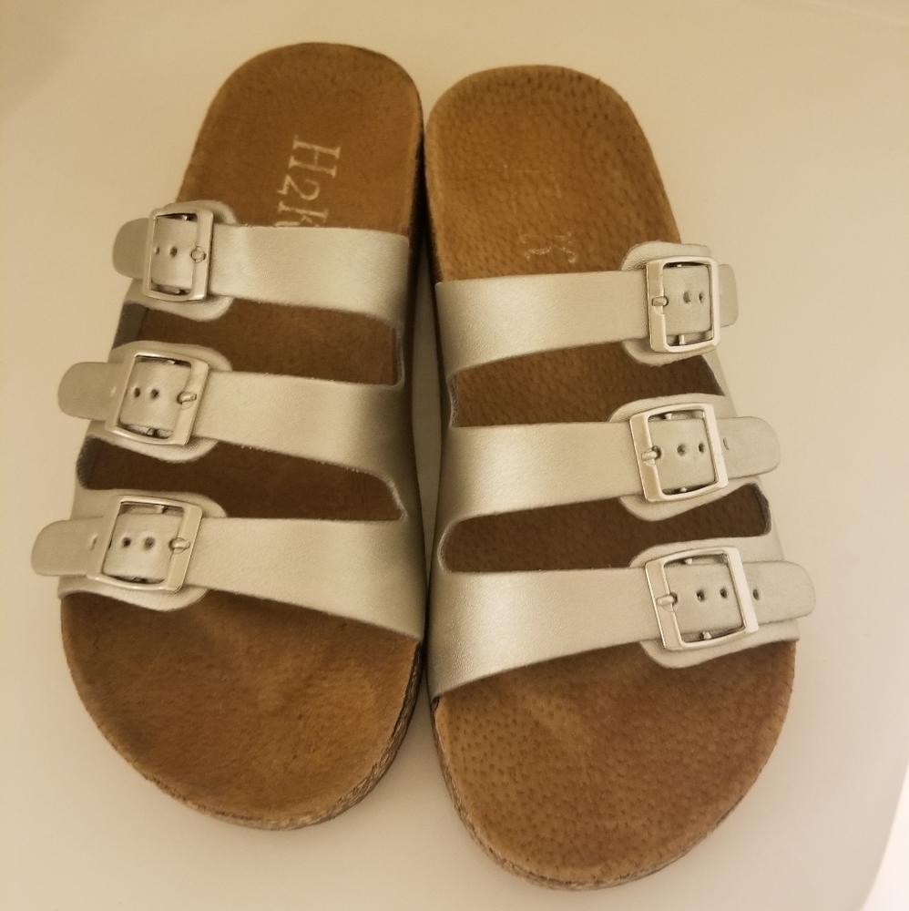 H2K silver sandals